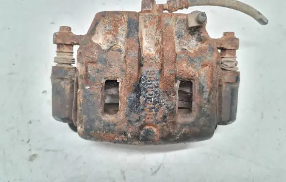 SsangYong Rexton I Front brake caliper BC412035