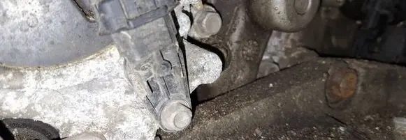 Chevrolet Captiva Camshaft position sensor 12808424