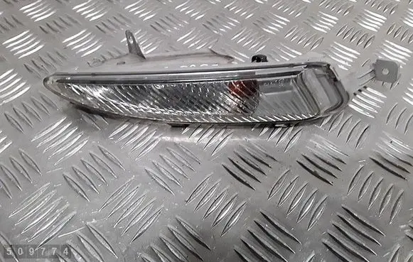 Opel Astra J Front indicator light 13367143
