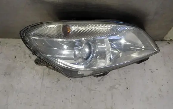 Skoda Fabia Mk2 (5J) Headlight/headlamp