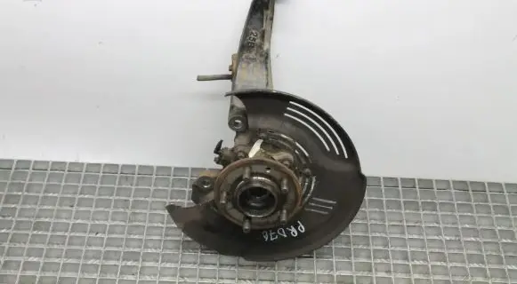 Land Rover Discovery 4 - LR4 Front wheel hub