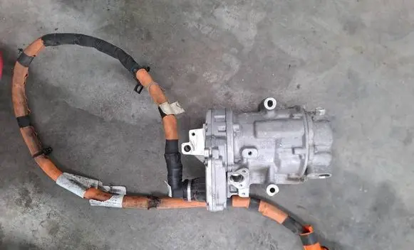 Renault Clio V Air conditioning (A/C) compressor (pump) 92600321R
