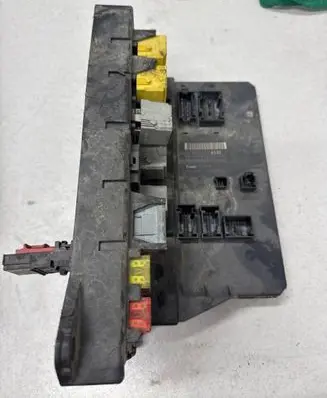 Mercedes-Benz Sprinter W906 Fuse module A9069006303 A9069024301 A9069017501