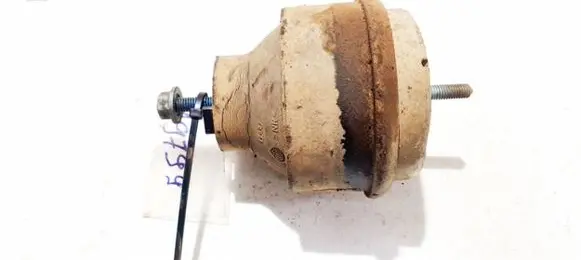 Engine mount bracket
