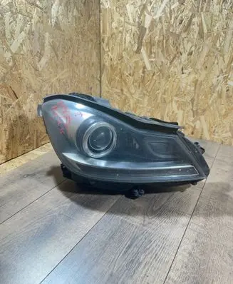 Headlight/headlamp