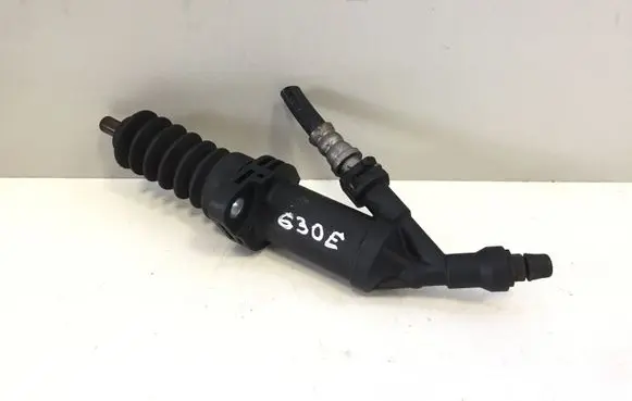 BMW 1 F20 F21 Clutch master cylinder 685273801 6852738 13670610