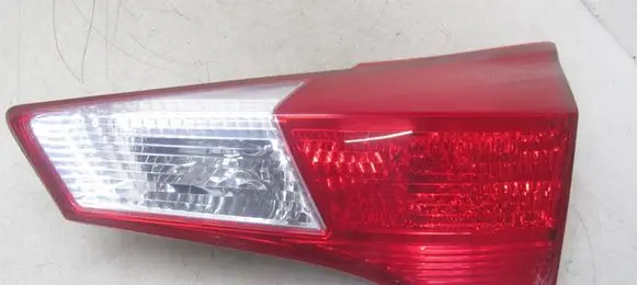Toyota RAV 4 (XA40) Tailgate rear/tail lights