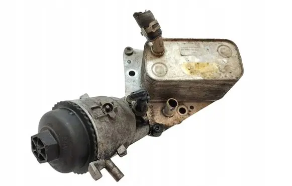 Opel Zafira B Oil filter mounting bracket 