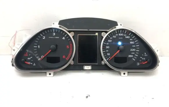 Audi Q7 4L Speedometer (instrument cluster) 