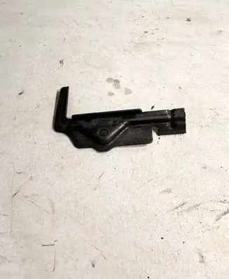 Battery bracket