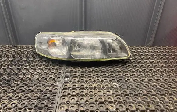Volvo S60 Headlight/headlamp 8659611