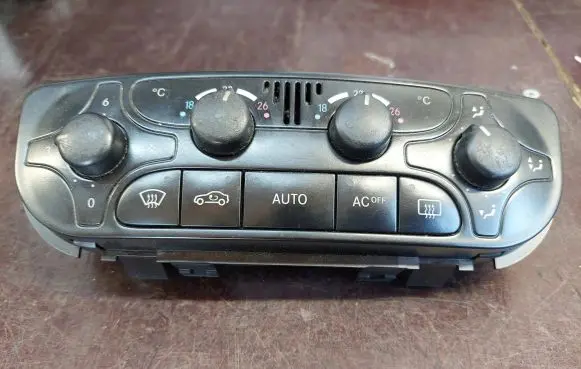Mercedes-Benz C W203 Climate control unit A2098300085 9140010497