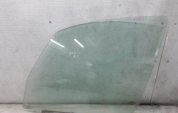 Suzuki SX4 Front door window glass four-door