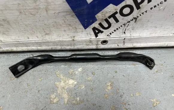 BMW X5 E70 Radiator support slam panel bracket 7159587