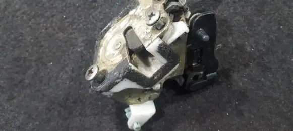 Hyundai Sonata Rear door lock