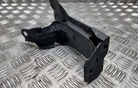 Radiator support slam panel bracket