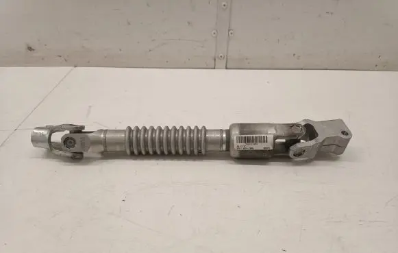 BMW 1 F40 Steering column universal joint 3890713 2034901527
