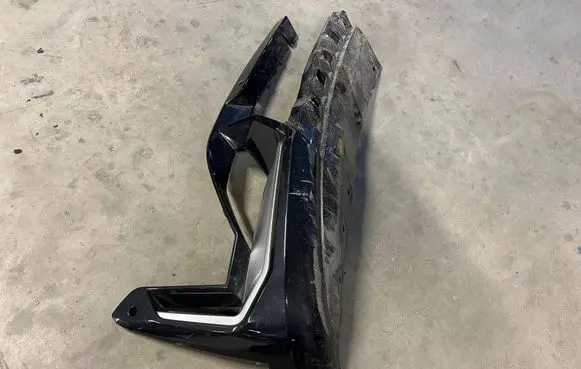 BMW X1 U11 Front bumper corner part panel trim 
