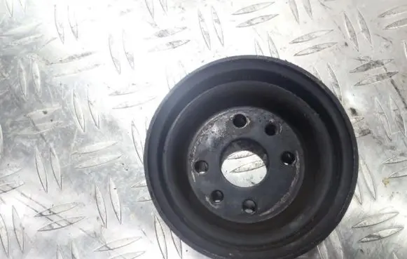 Toyota Carina T210 Water pump pulley 