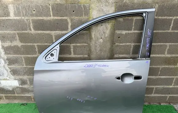 Mitsubishi L200 Front door