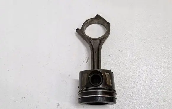 Jaguar XF X250 Piston H268X