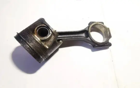 Piston with connecting rod
