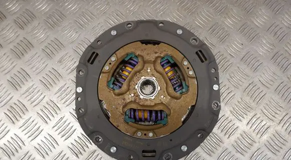 Toyota Prius (XW50) Clutch pressure plate 3127047070