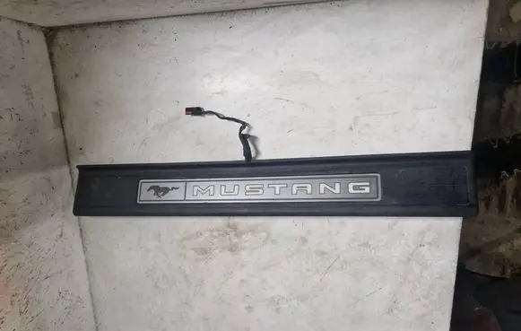 Ford Mustang VI Front sill trim cover FR3B6313222CKW