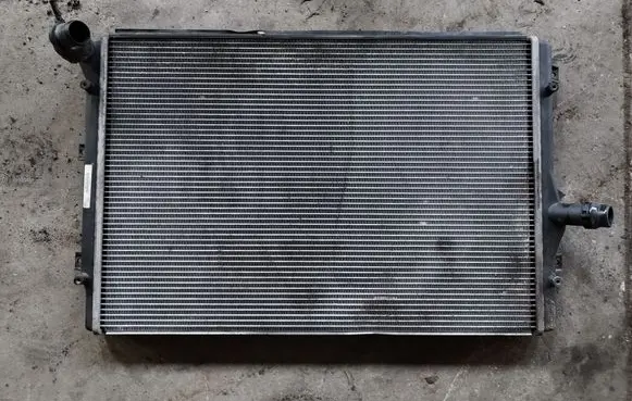 Audi A3 S3 8P Coolant radiator 1K0121251N