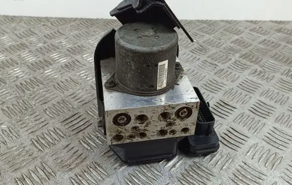 Jeep Grand Cherokee ABS Pump P68145906AA 17685436