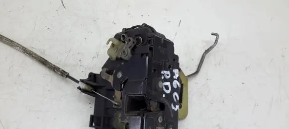 Audi A6 S6 C5 4B Front door lock 4B1837016B PA66307GF