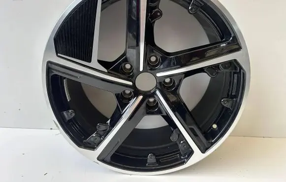 Audi E-tron GT R20 alloy rim 4J3601023A