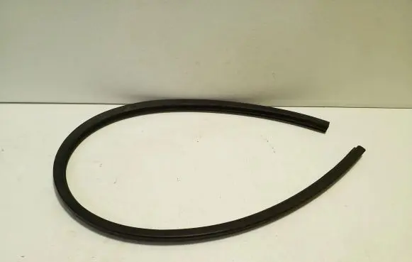 Opel Zafira C Engine compartment rubber 13283110