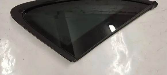 Porsche Macan (95B) Rear side window 95b845298