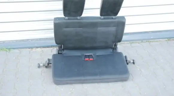 Mitsubishi Pajero Second row seats 170KM