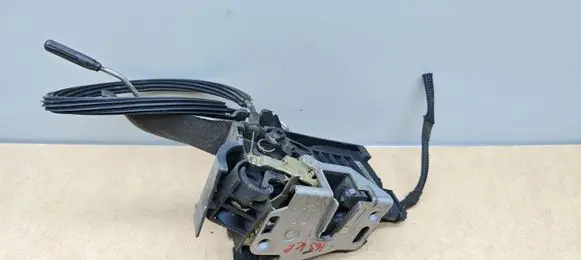Mercedes-Benz ML W163 Front door lock A1637202935