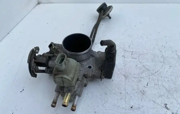 Toyota Corolla E90 Throttle valve 8945232020