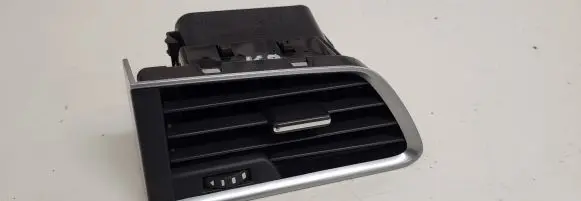 Peugeot 508 Dash center air vent grill 9686457377 A1010107
