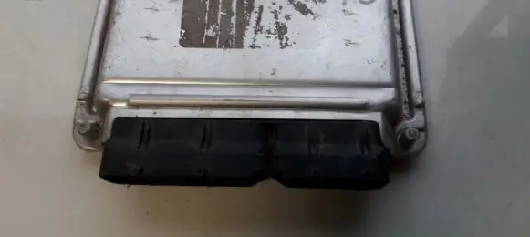Volkswagen PASSAT B6 Engine control unit/module