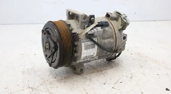 Renault Captur Air conditioning (A/C) compressor (pump) 926000217R