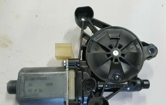 Audi A3 S3 8V Rear door window regulator motor 5Q0959802B