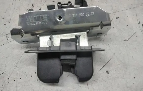 Mercedes-Benz E W211 Seat back rest lock catch A2119200272