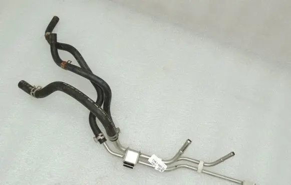 Suzuki SX4 S-Cross Fuel injector supply line/pipe 1583055P10 1586555P10