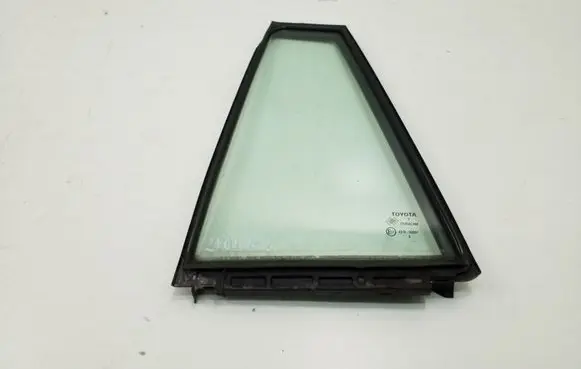 Toyota Verso Rear vent window glass 681240F010