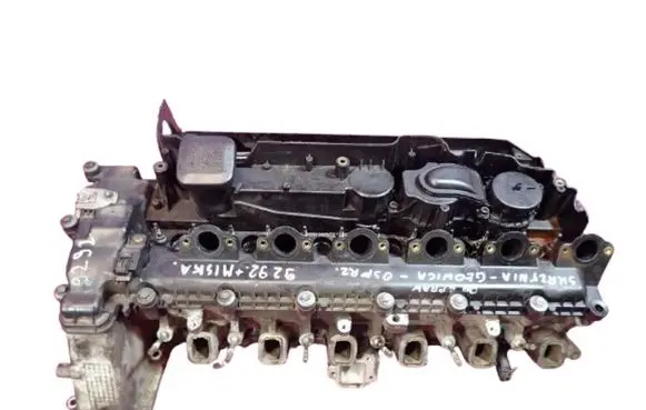 BMW 5 E39 Engine head 176915012