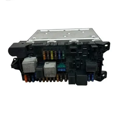Mercedes-Benz E W211 Fuse box set 2115453101