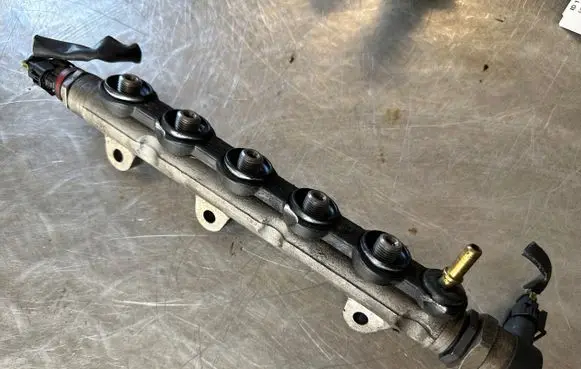 Renault Koleos I Fuel main line pipe 8200842432 0445214155 H8200610223