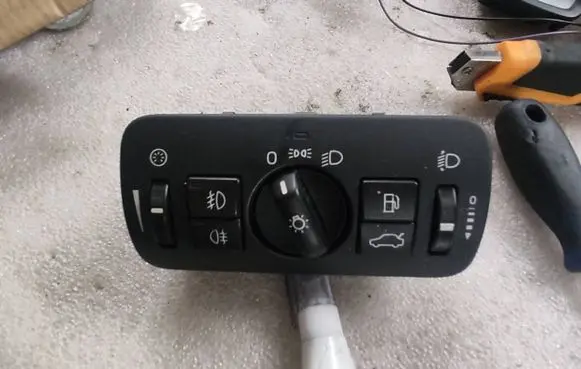 Light switch