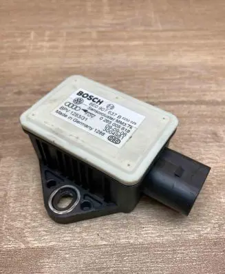 Audi A6 S6 C6 4F ESP acceleration yaw rate sensor 8E0907637B 0265005618