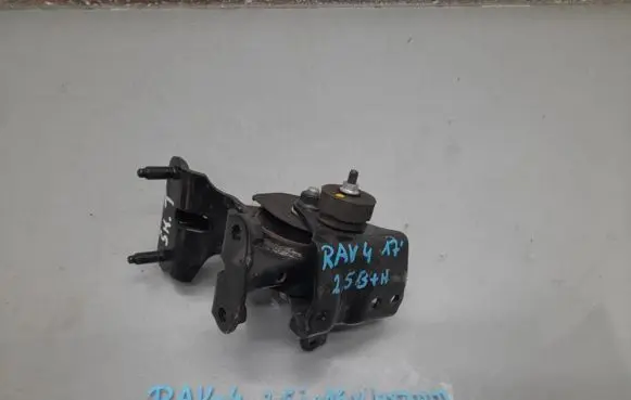 Toyota RAV 4 (XA40) Engine mount vacuum valve 